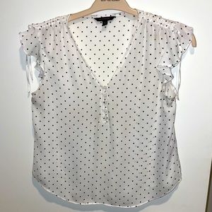 Banana Republic White polka dot short sleeve shirt in petite small
